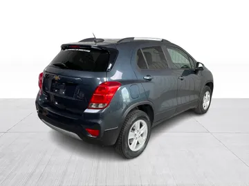 2021 Chevrolet Trax - image 14