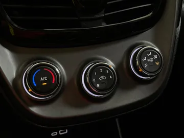 2021 Chevrolet Spark - image 20