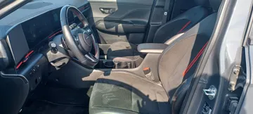2024 Hyundai Kona - image 9