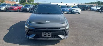 2024 Hyundai Kona - image 2