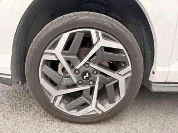 2024 Hyundai Kona - image 6