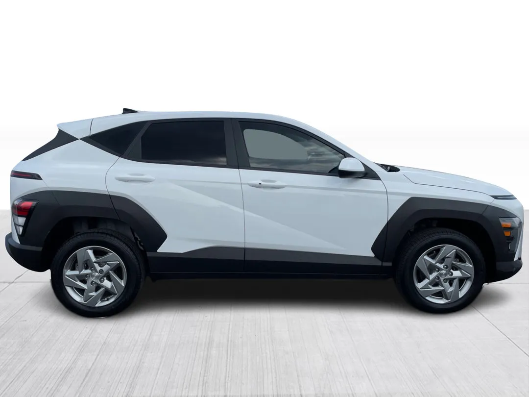 2024 Hyundai Kona — photo 2