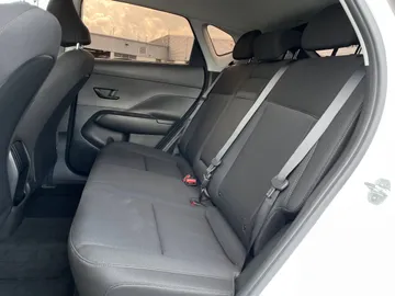 2024 Hyundai Kona - image 15