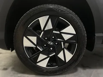 2024 Hyundai Kona - image 6