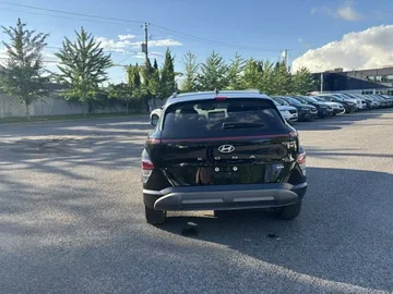 2025 Hyundai Kona - image 2