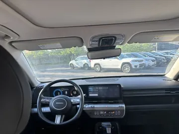 2025 Hyundai Kona - image 4