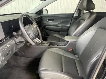 2025 Hyundai Kona - image 3