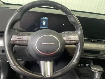 2025 Hyundai Kona - image 19