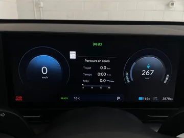 2025 Hyundai Kona Electric - image 18