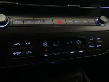 2025 Hyundai Kona Electric - image 26