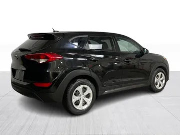 2016 Hyundai Tucson - image 9