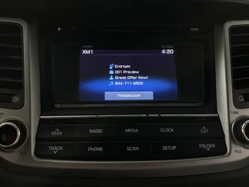 2016 Hyundai Tucson - image 22