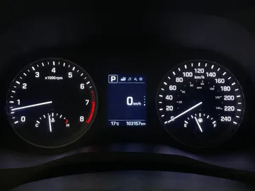 2016 Hyundai Tucson - image 15