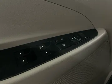 2016 Hyundai Tucson - image 19