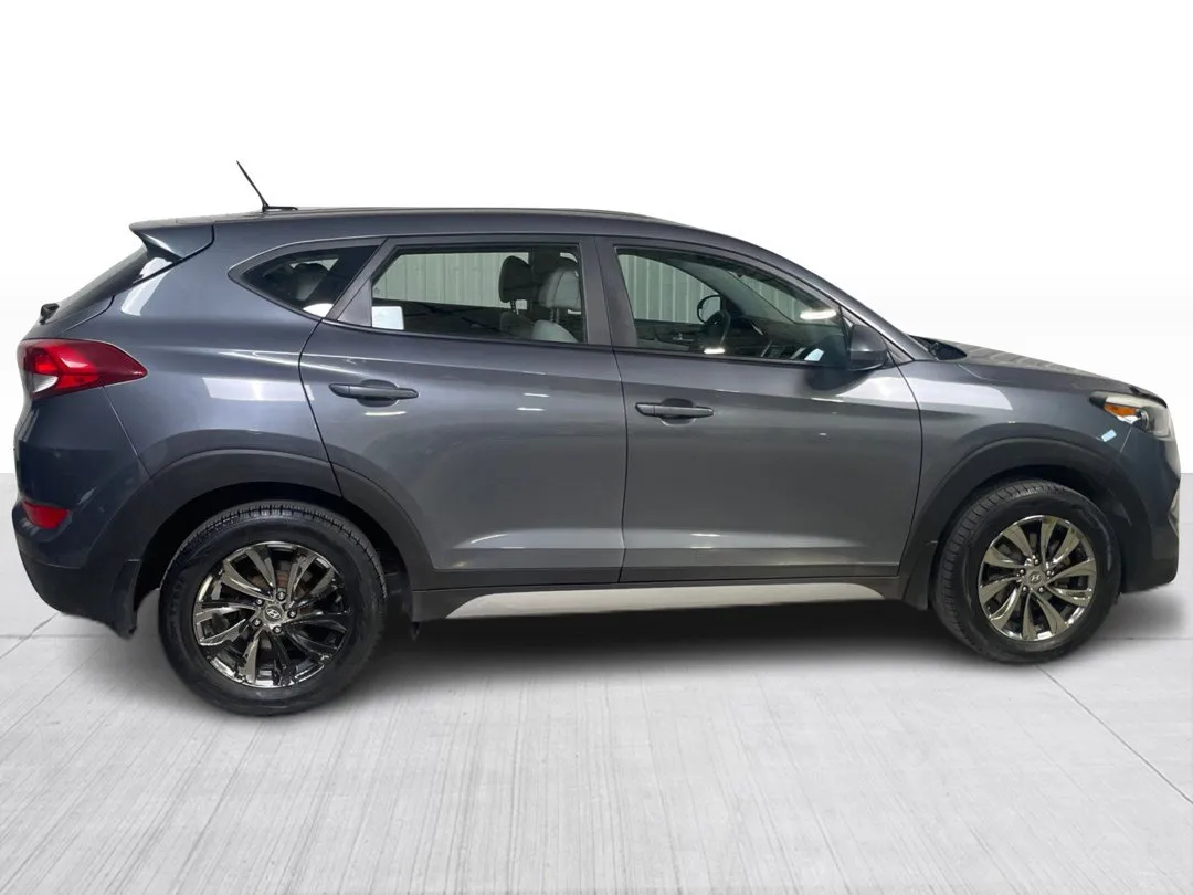 2017 Hyundai Tucson — photo 2