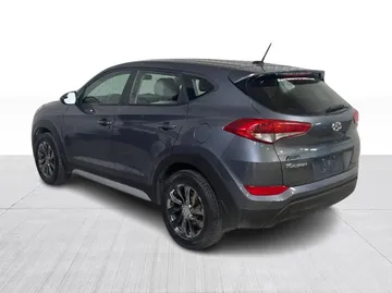 2017 Hyundai Tucson - image 10