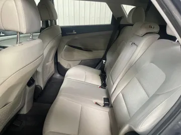 2017 Hyundai Tucson - image 14