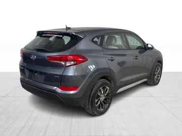 2017 Hyundai Tucson - image 13