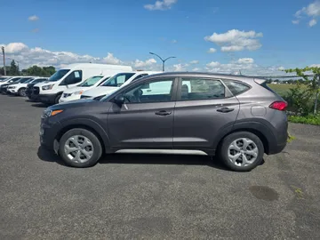 2021 Hyundai Tucson - image 4