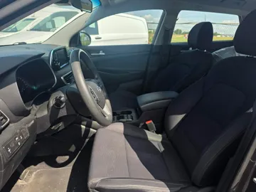2021 Hyundai Tucson - image 8