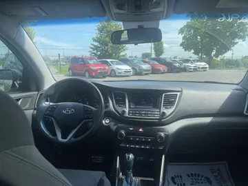 2017 Hyundai Tucson - image 7
