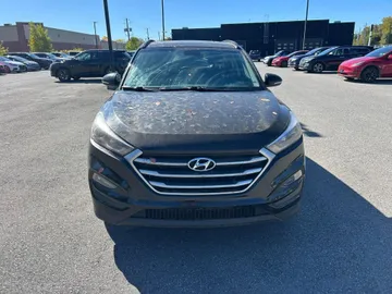 2018 Hyundai Tucson - image 2