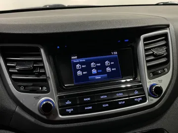 2016 Hyundai Tucson - image 22