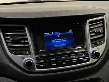 2016 Hyundai Tucson - image 20