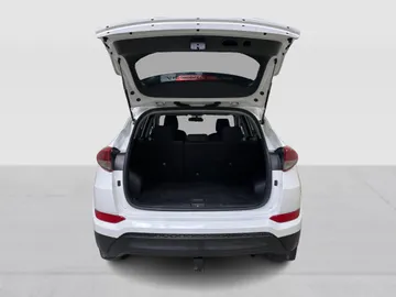 2016 Hyundai Tucson - image 12