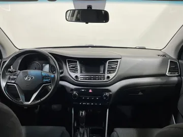 2016 Hyundai Tucson - image 4