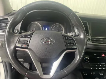 2018 Hyundai Tucson - image 19