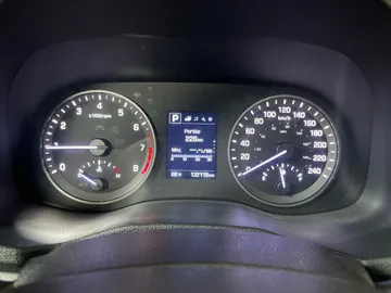 2018 Hyundai Tucson - image 18