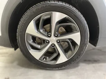 2017 Hyundai Tucson - image 7