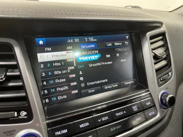 2017 Hyundai Tucson - image 30