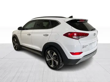 2017 Hyundai Tucson - image 12