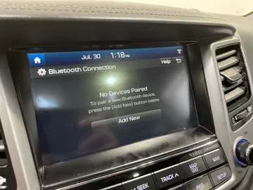 2017 Hyundai Tucson - image 28