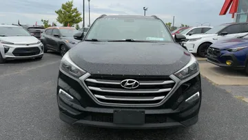 2018 Hyundai Tucson - image 2