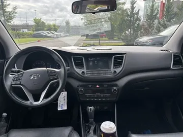 2018 Hyundai Tucson - image 9