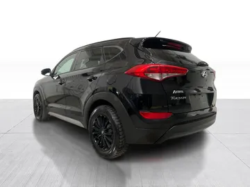 2017 Hyundai Tucson - image 10