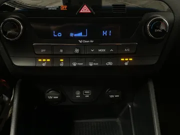 2017 Hyundai Tucson - image 27