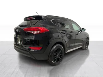 2017 Hyundai Tucson - image 13