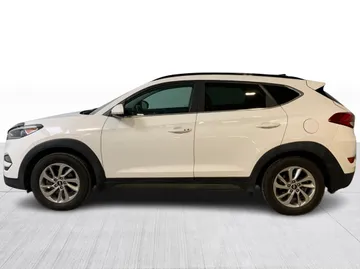 2016 Hyundai Tucson - image 10