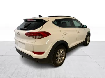 2016 Hyundai Tucson - image 14