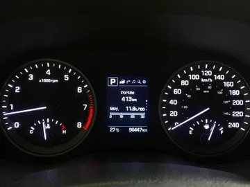2016 Hyundai Tucson - image 17