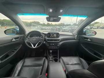 2021 Hyundai Tucson - image 8