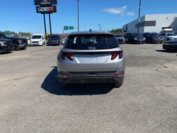 2023 Hyundai Tucson - image 7