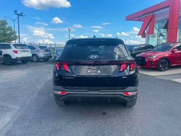 2022 Hyundai Tucson - image 6