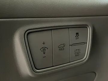 2022 Hyundai Tucson Hybrid - image 34