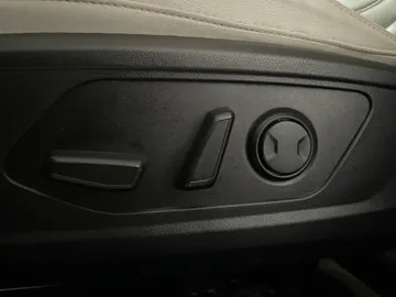 2022 Hyundai Tucson Hybrid - image 20