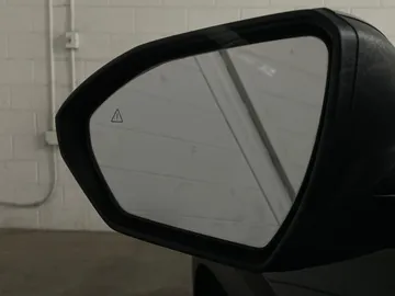 2022 Hyundai Tucson Hybrid - image 21